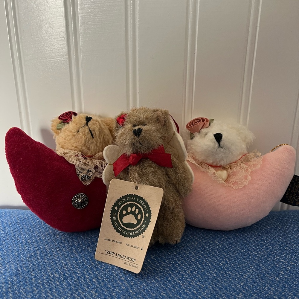 Boyd’s Bear Trio with Red and Pink Accents